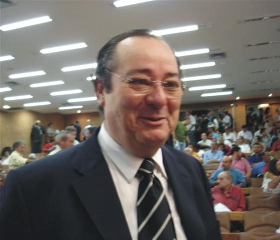Conselheiro Arthur Cunha Lima foi relator do processo 