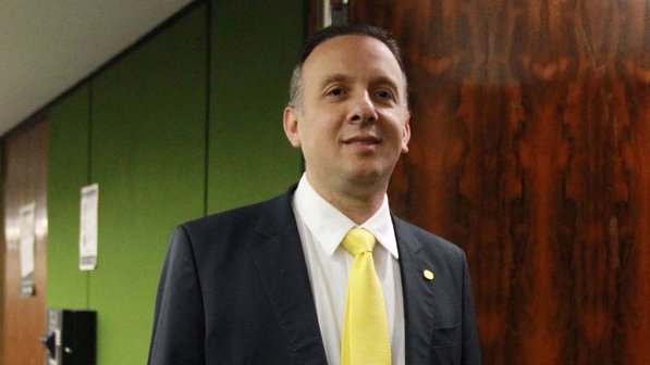 Ministro Aguinaldo Ribeiro j fala como candidato majoritrio em 2014